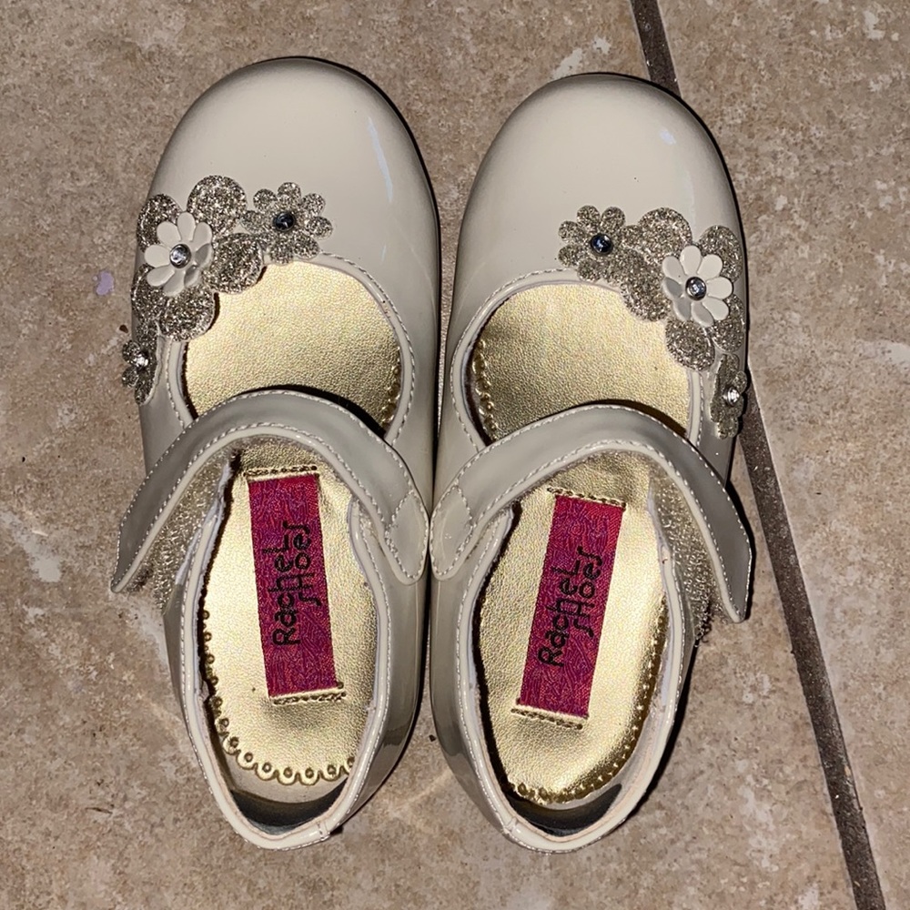 NWOT Rachel Shoes Cream Infant Ballet Slipper (size 7)